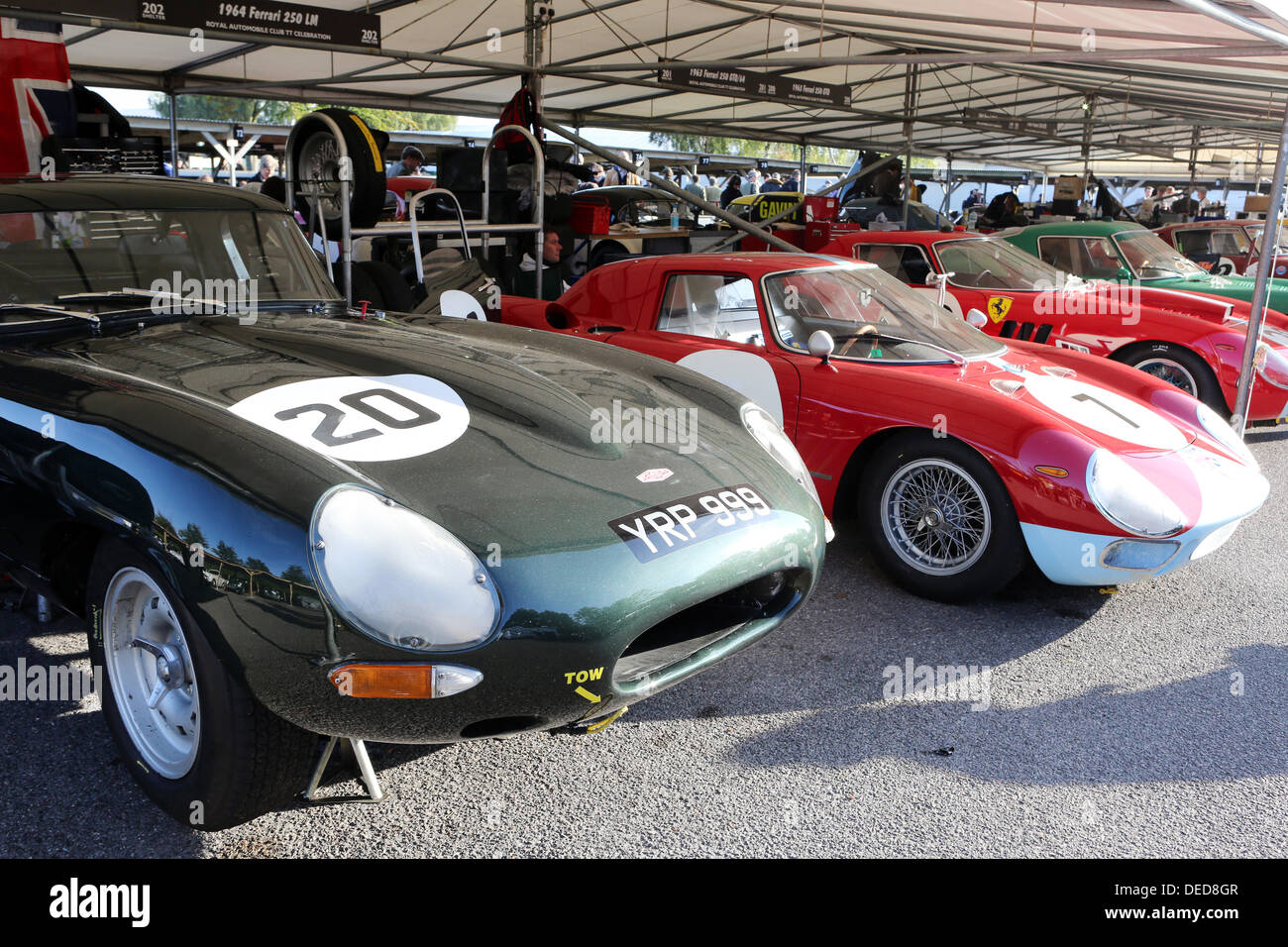 Chichester, UK . 15e Août, 2013. Goodwood Revival 2013 au Goodwood Motor Circuit - Photo montre dans le paddock de Ferrari © Oliver Dixon/Alamy Live News Banque D'Images