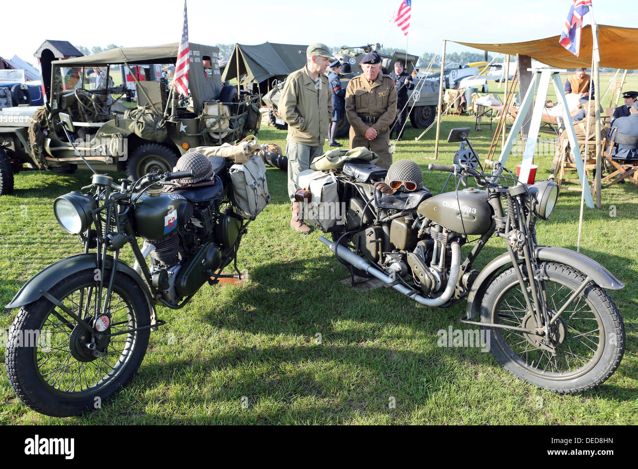 Chichester, UK . 15e Août, 2013. Goodwood Revival 2013 au Goodwood Motor Circuit - Photo montre les motos période © Oliver Dixon/Alamy Live News Banque D'Images