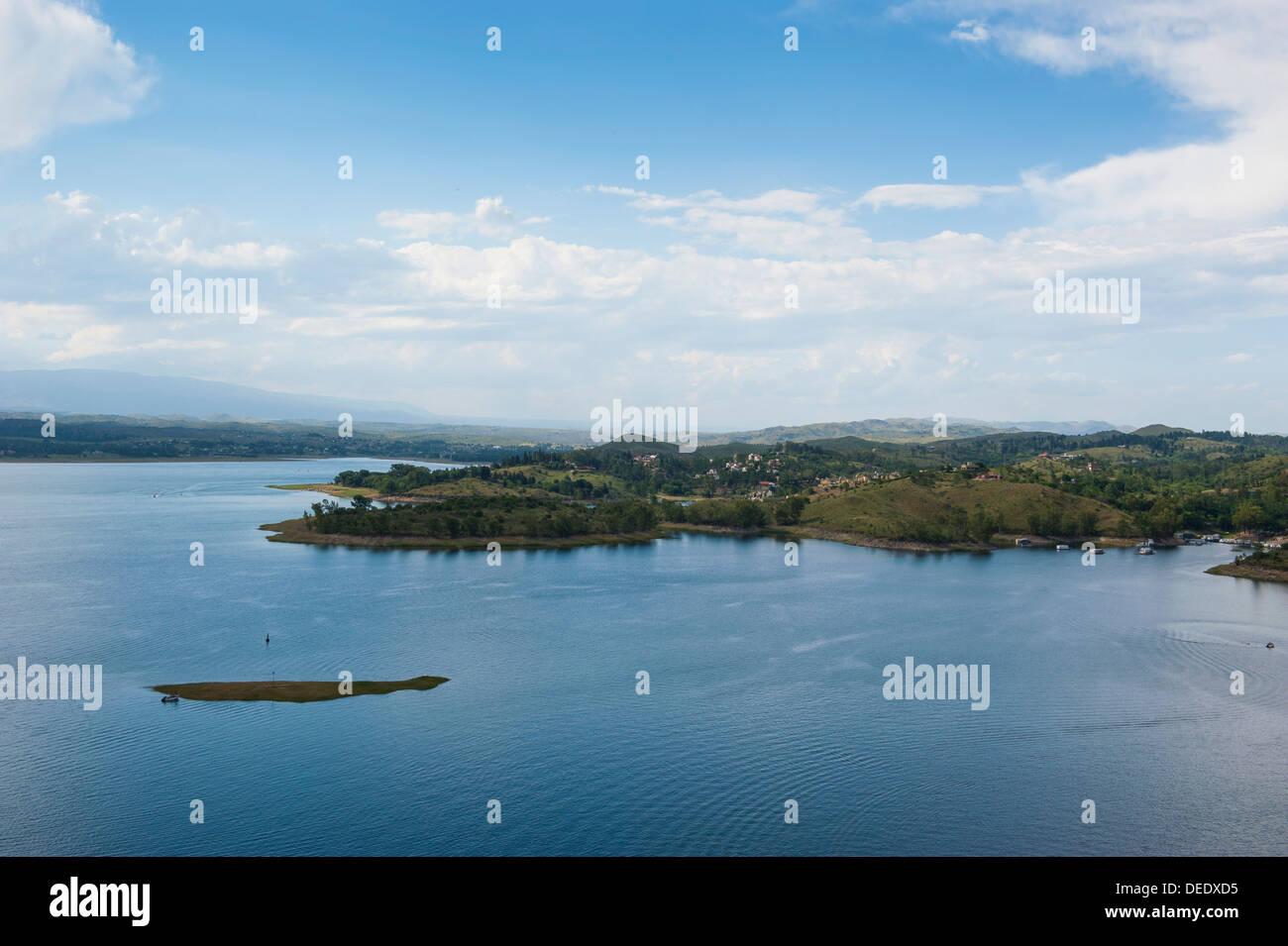 Le lac artificiel du Los Molinas, près de Villa General Belgrano, l'Argentine, l'Amérique du Sud Banque D'Images