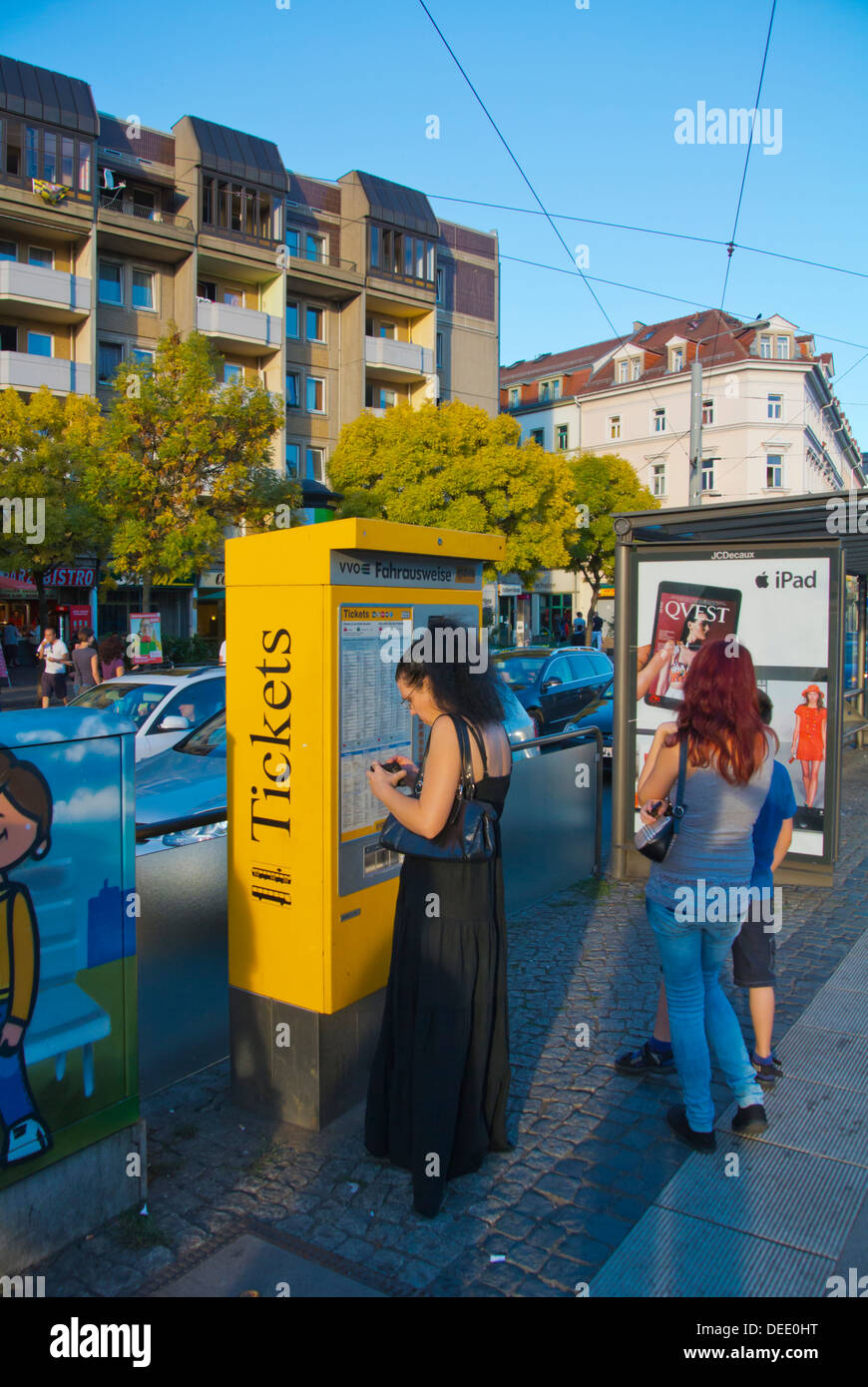 Les machines à Ticket place Albertplatz Neustadt la ville nouvelle ville de Dresde Saxe Allemagne Europe centrale orientale de l'état Banque D'Images