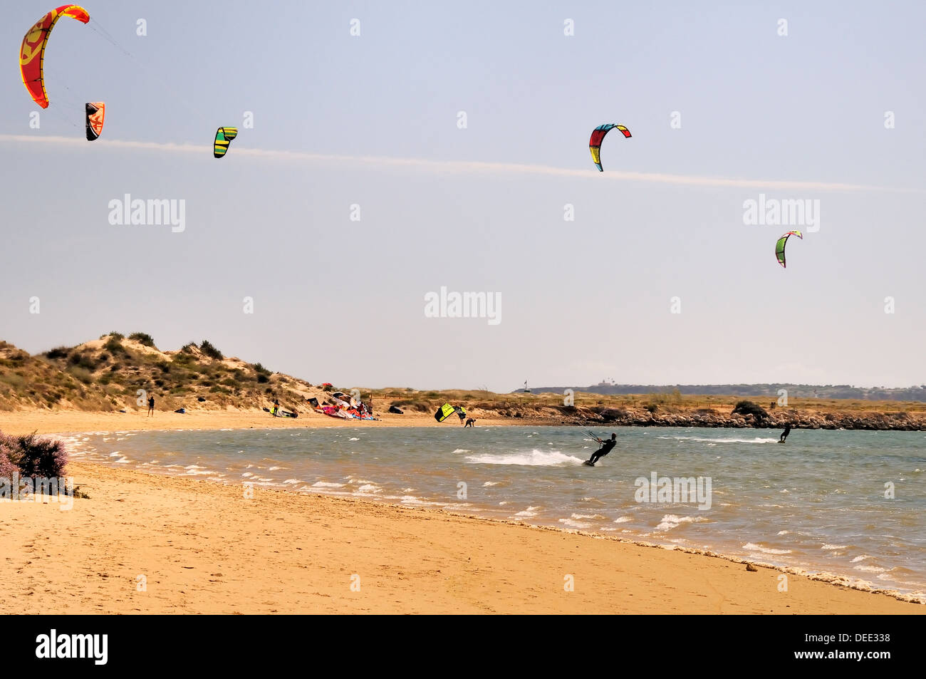 Kite surfeurs, Alvor, Algarve, Portugal, Europe Banque D'Images