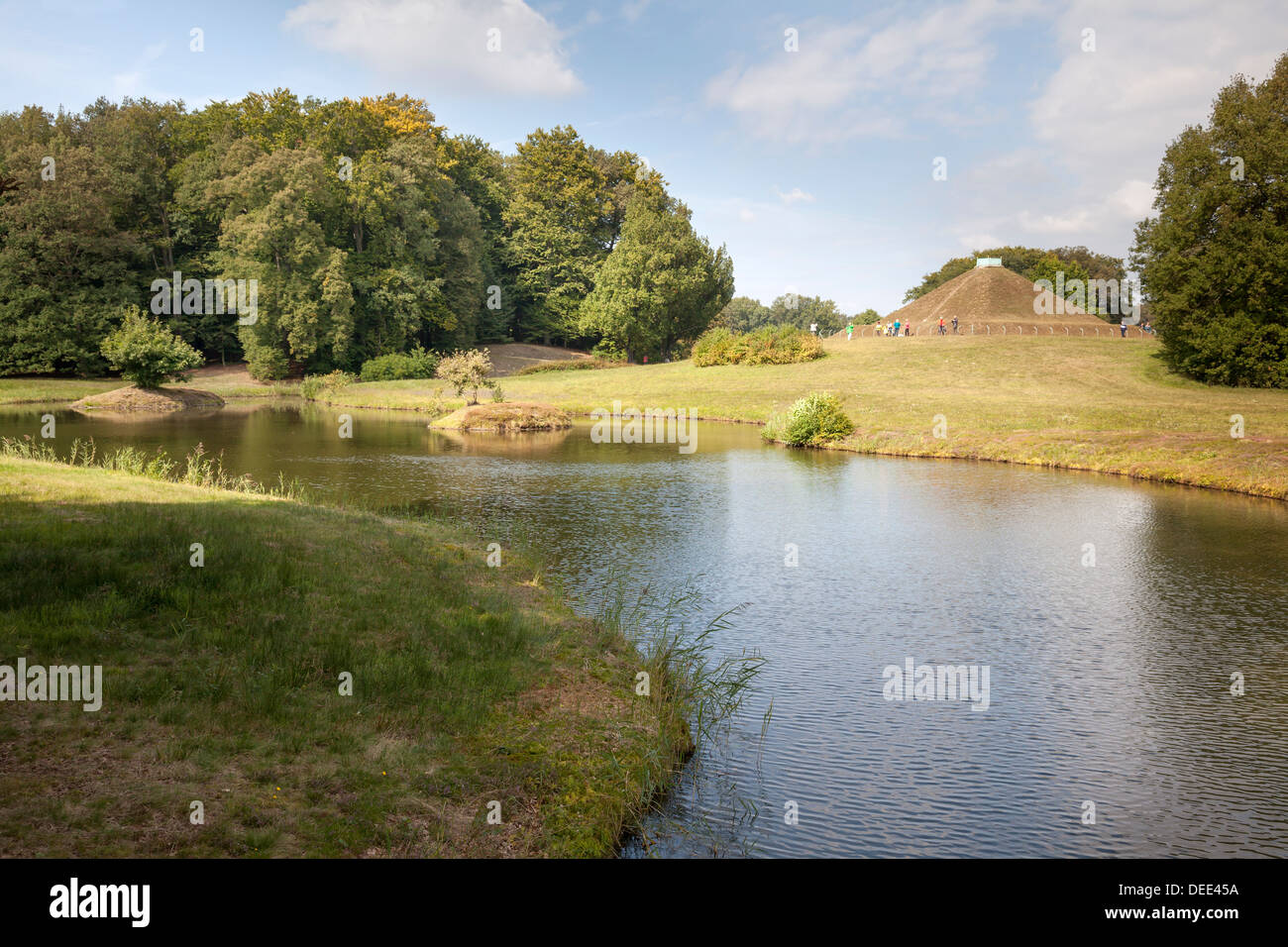 Parc Branitz avec la terre Pyramide, Cottbus, Brandebourg, Allemagne Banque D'Images