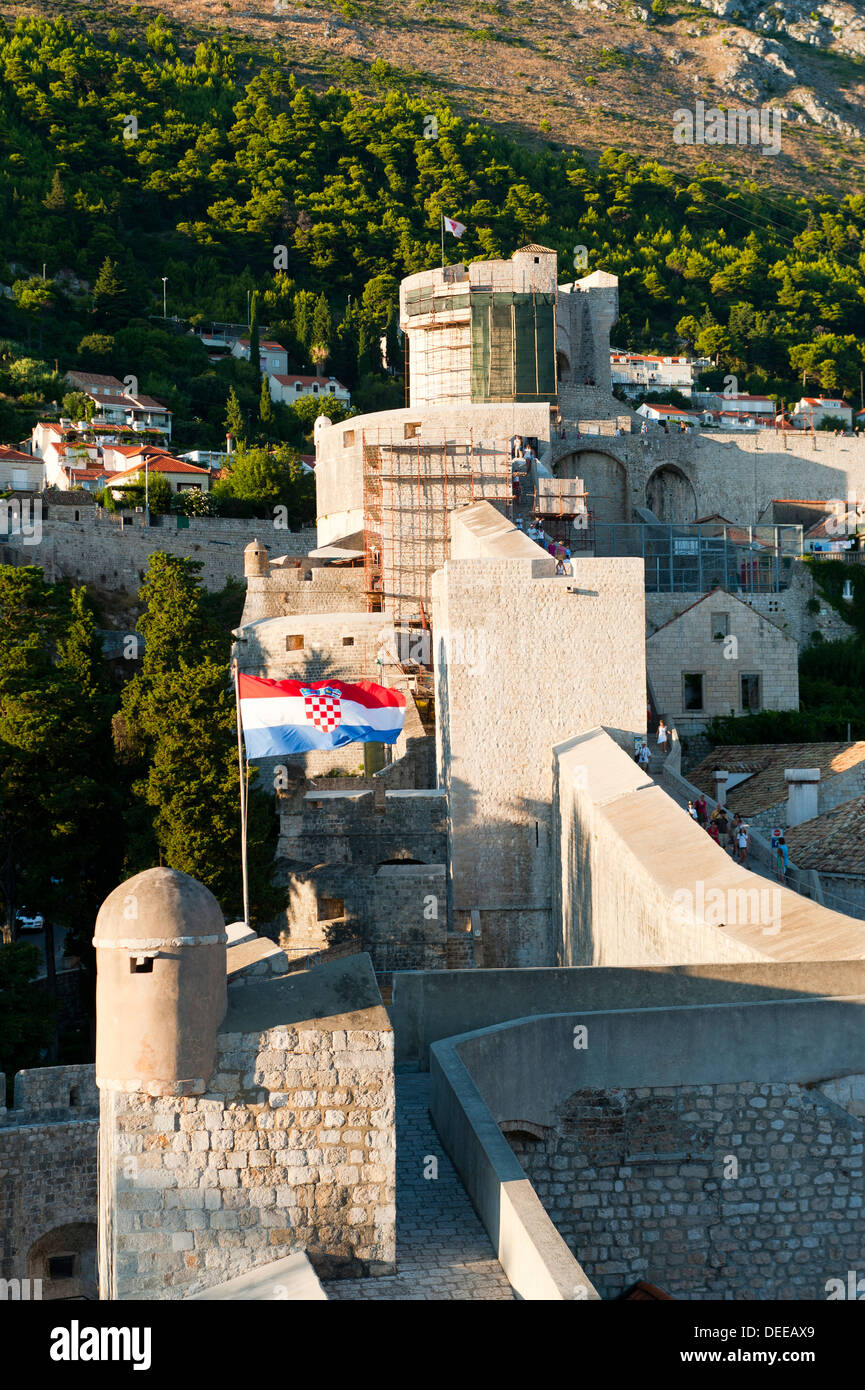 Fort Minceta et les remparts de la ville, le comté de Dubrovnik-Neretva, Dubrovnik, Croatie, Europe. Banque D'Images