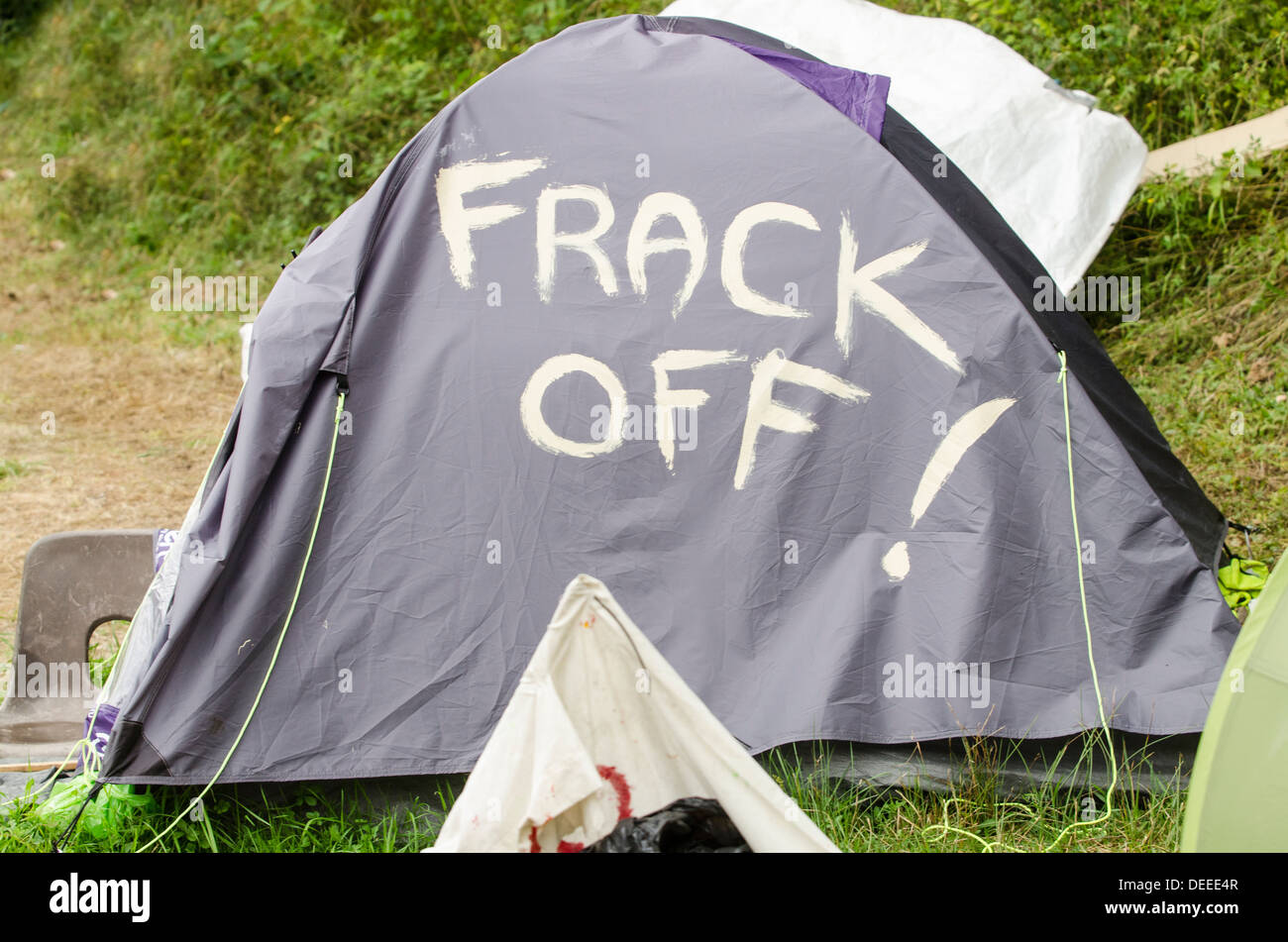 12 septembre 2013. Présence policière massive au camp de protestation contre la fracturation hydraulique, Balcombe, West Sussex, England, UK Banque D'Images