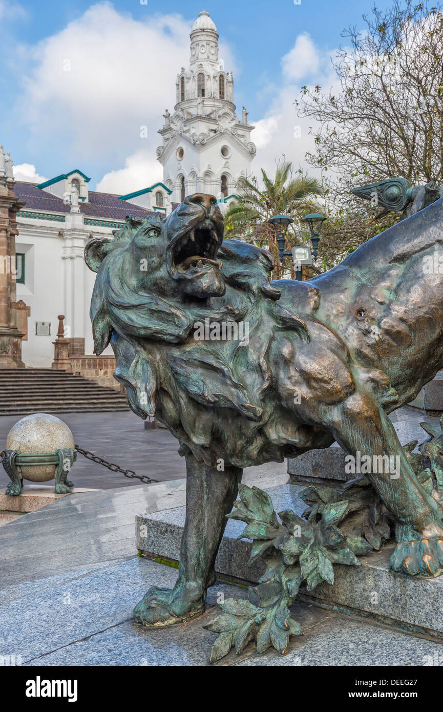 La place de l'indépendance, mémorial aux héros de l'indépendance, Quito, Site du patrimoine mondial de l'UNESCO, la province de Pichincha, Equateur Banque D'Images