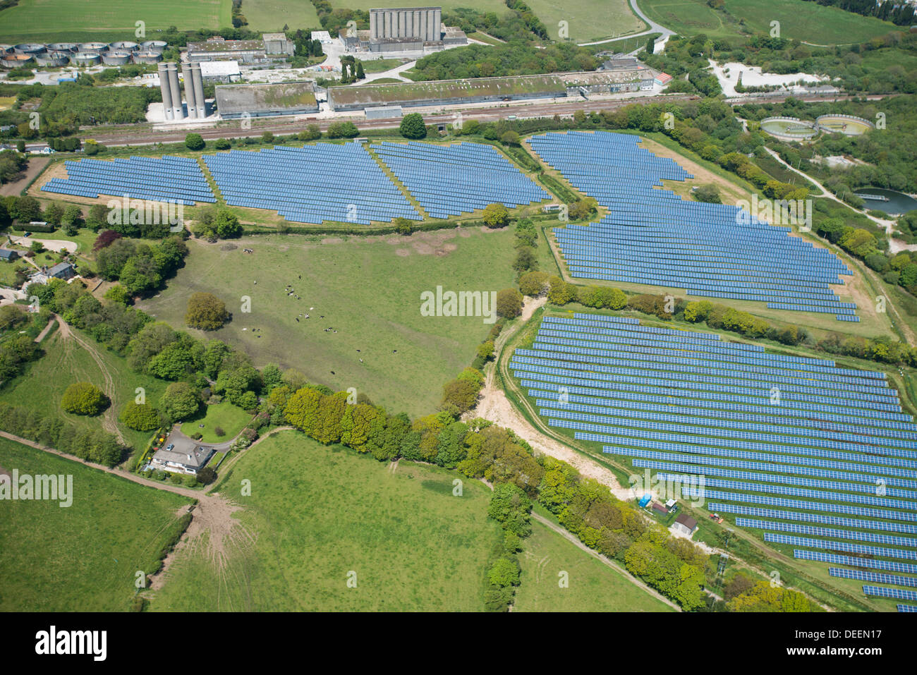 Panneaux solaires à Cornwall, Angleterre, Royaume-Uni, Europe Banque D'Images