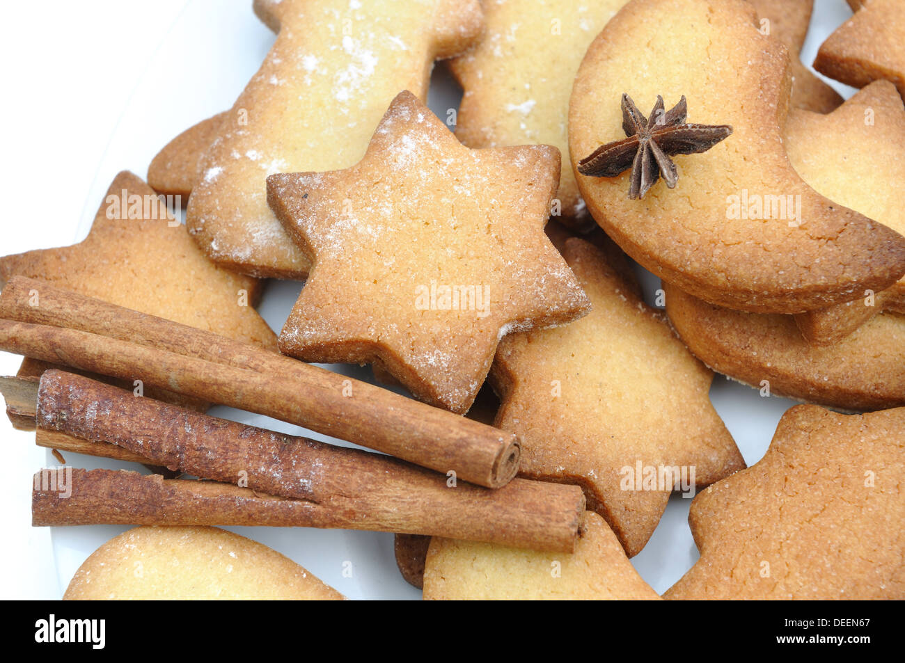 Épices sur des biscuits pour Noël Banque D'Images