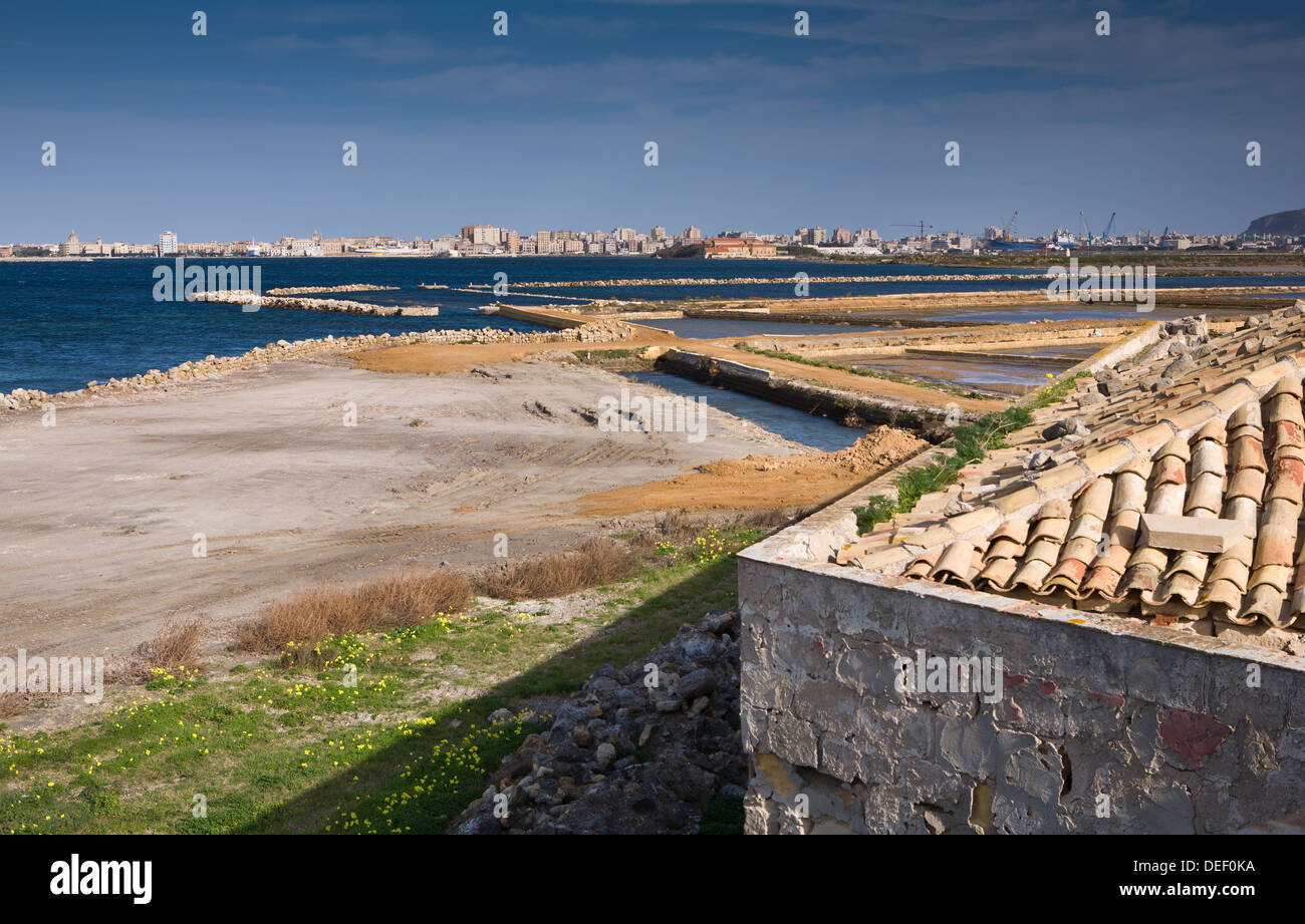 Moulin de Trapani Salines de Trapani dans la province de Trapani, en Sicile. Banque D'Images