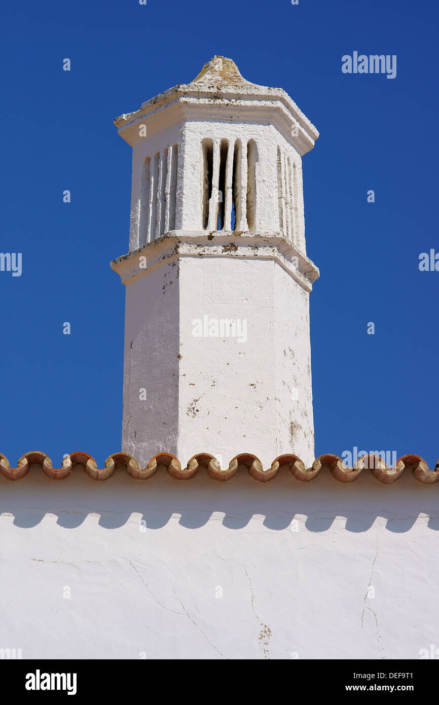 Cheminée typique de l'Algarve Algarve Portugal Banque D'Images
