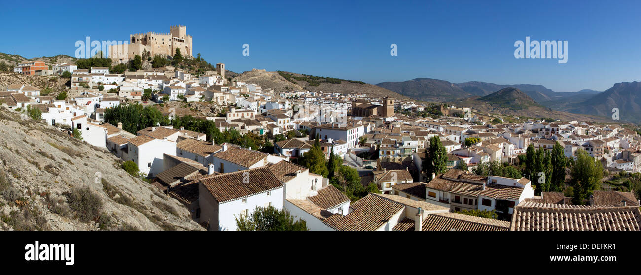 Château Renaissance et village blanc, Velez Blanco, Almeria, Andalousie, Espagne, Europe Banque D'Images