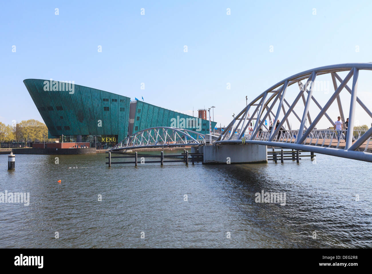 Musée des sciences et de la Technologie NEMO, l'architecte Renzo Piano, l'Est sur les quais, Amsterdam, Pays-Bas, Europe Banque D'Images