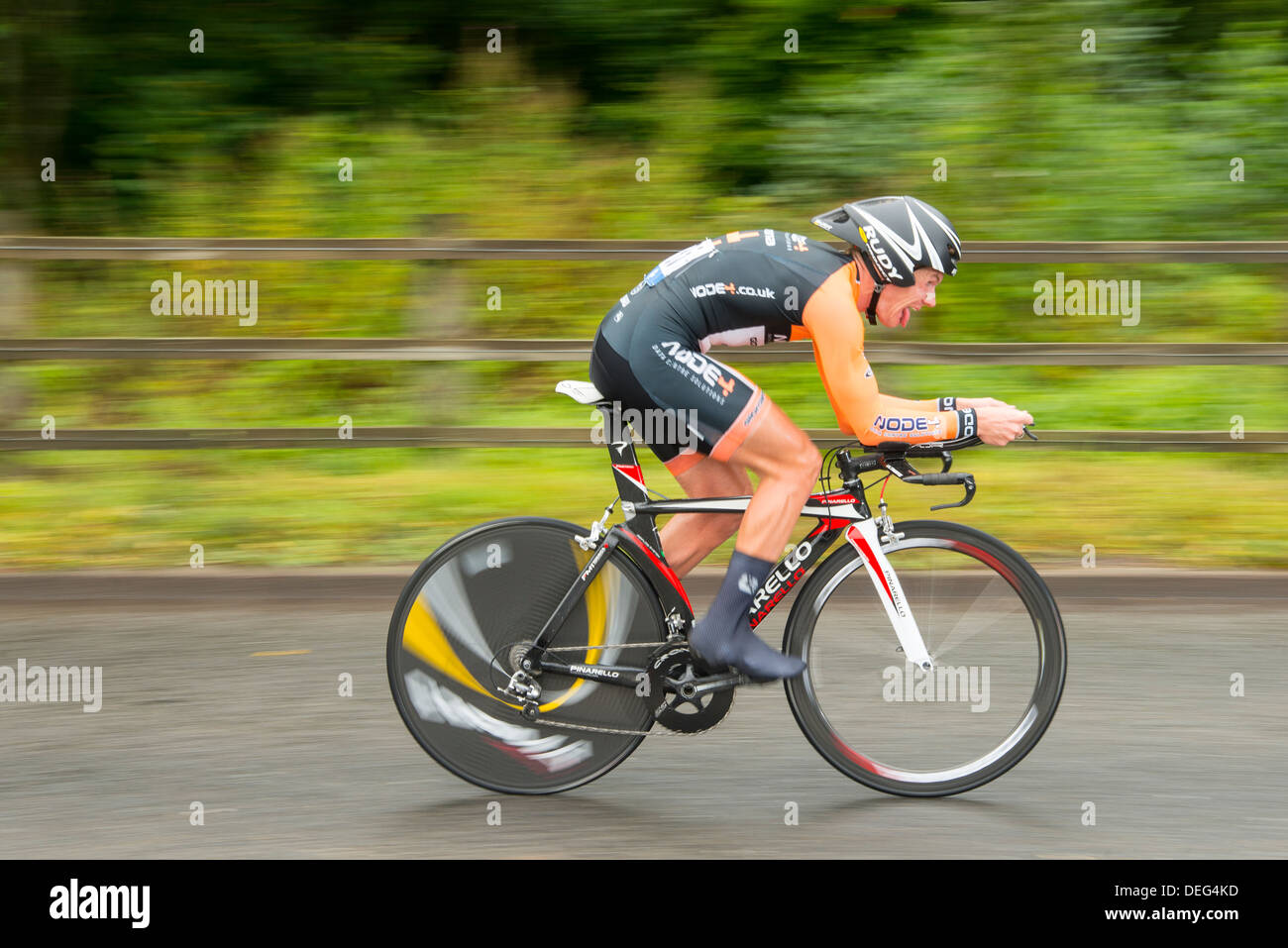 Steven Lampier du Nœud 4 Giordana Racing équitation dans l'étape 3 de la Tournée 2013 de la Grande-Bretagne, un 16km contre-la-montre individuel à Knowsley Banque D'Images