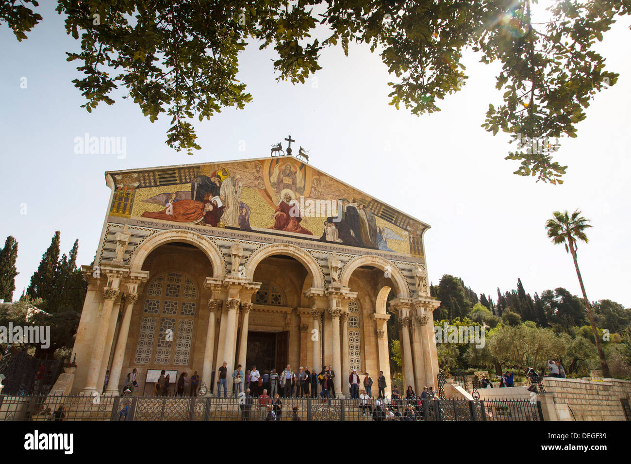 La basilique de l'Agonie (Eglise de toutes les nations) dans le jardin de Gethsémané, Jérusalem, Israël, Moyen Orient Banque D'Images
