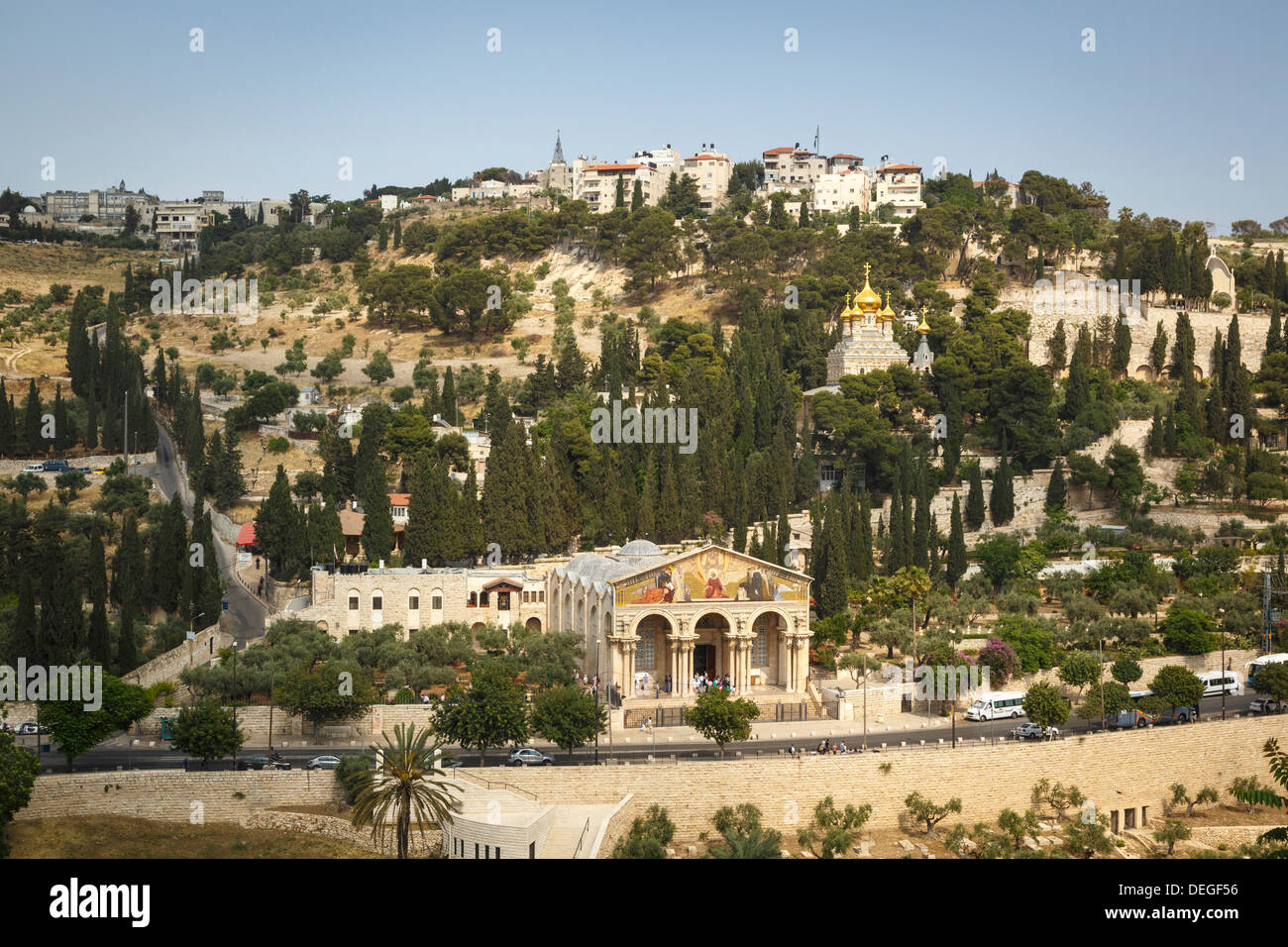 Vue sur la basilique de l'Agonie, Gethsémané, et l'église de Maria Magdalena, Mont des Oliviers, Jérusalem, Israël, Moyen Orient Banque D'Images