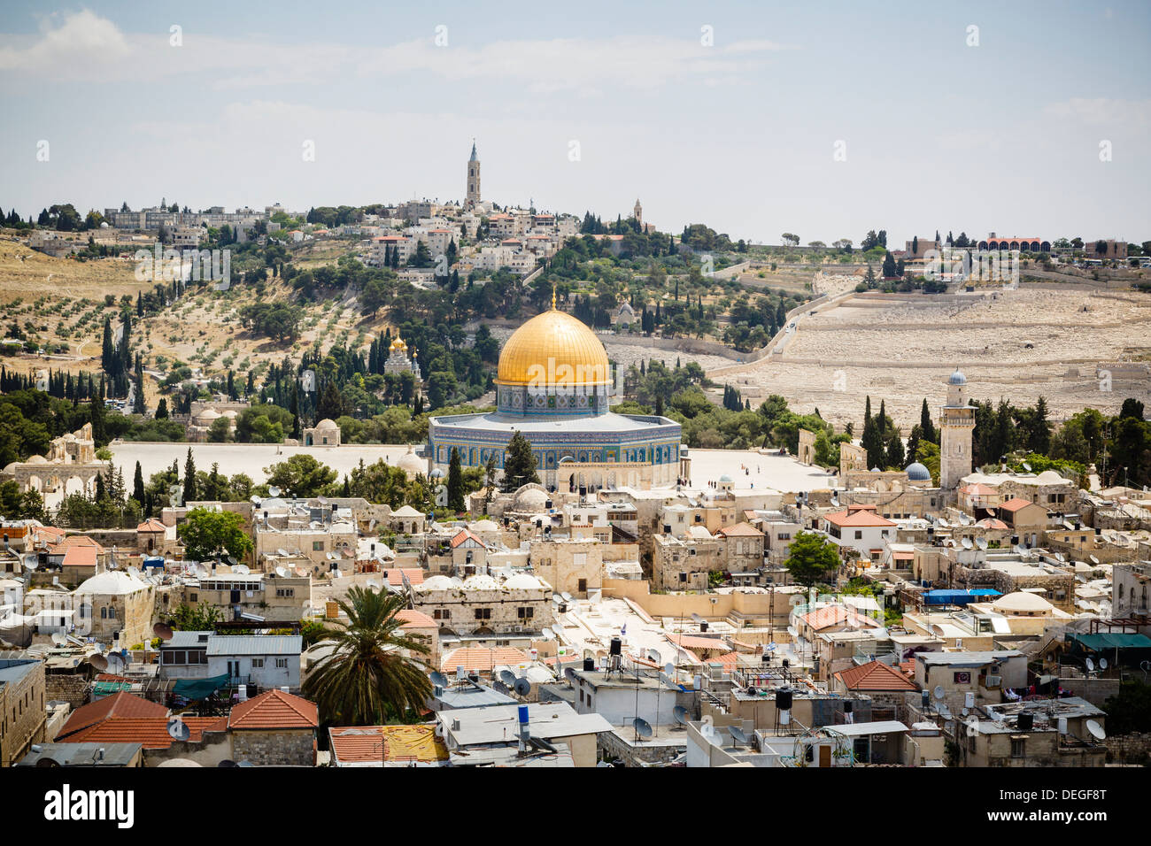 Vue sur la vieille ville avec le dôme du Rocher, l'UNESCO World Heritage Site, Jérusalem, Israël, Moyen Orient Banque D'Images