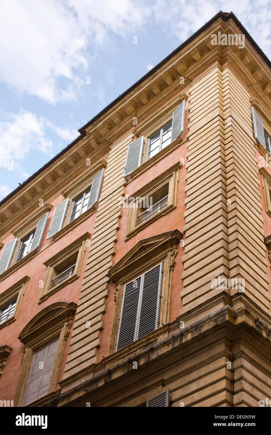 Low angle view of a building, Sienne, Toscane, Italie Banque D'Images