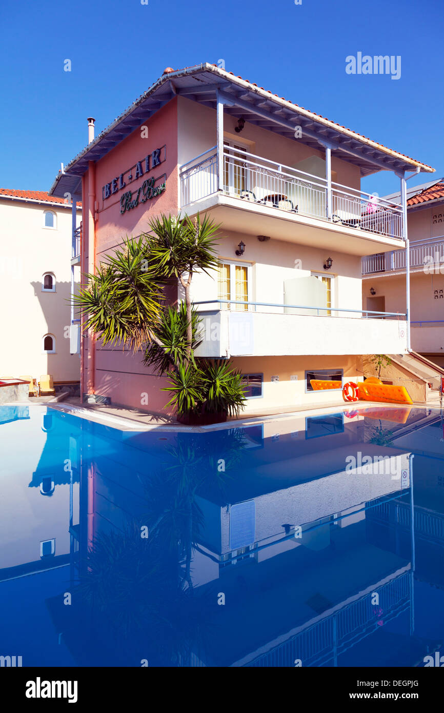 Bel Air Hotel à Lafkas Lefkada île grecque resort Vue sur la piscine. Grèce Banque D'Images