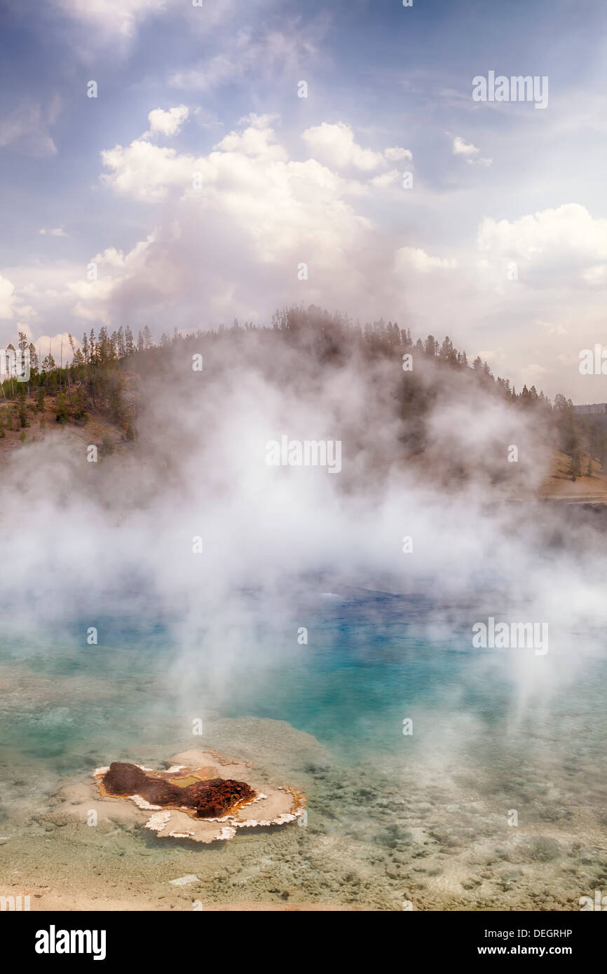 Excelsior Geyser, Midway Geyser Basin, Parc National de Yellowstone, Wyoming Banque D'Images