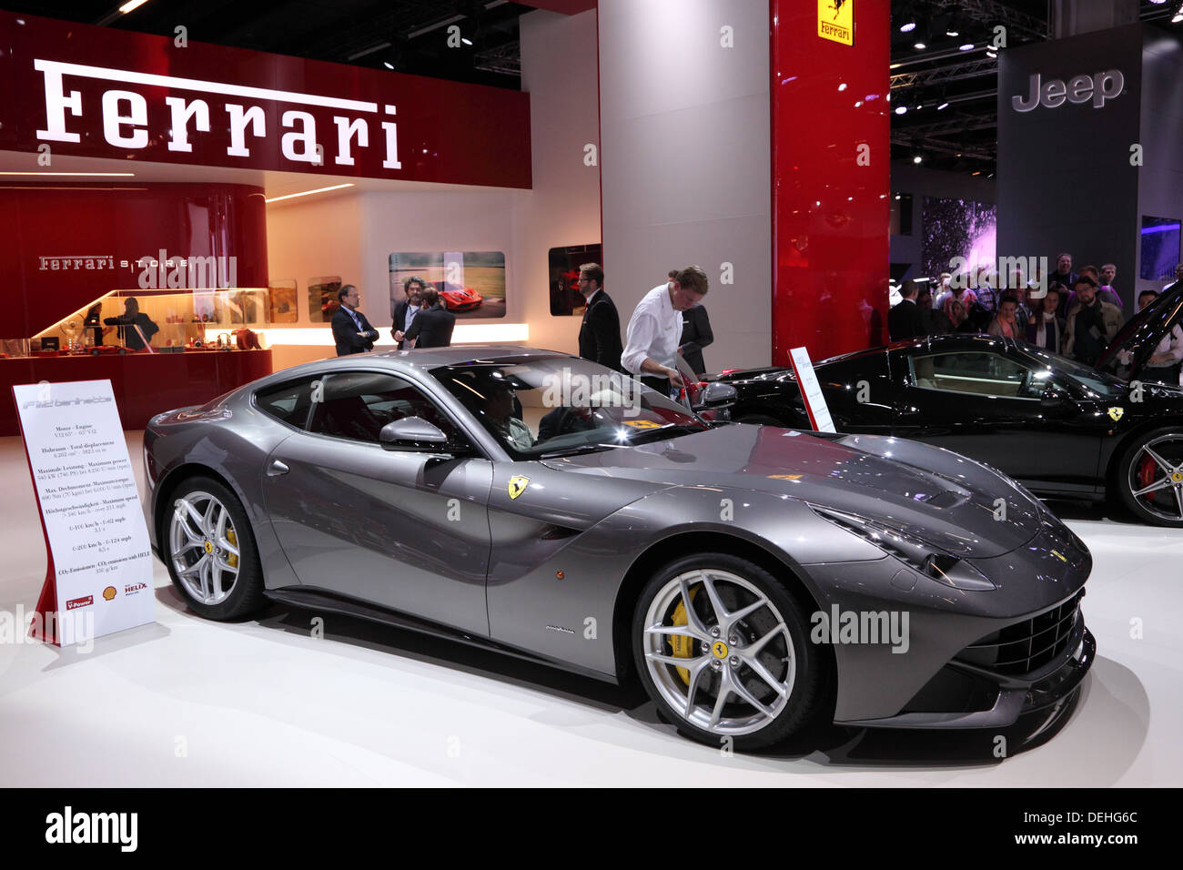 International Motor Show de Francfort, en Allemagne. La présentation de la Ferrari F12 berlinetta à la 65ème IAA de Francfort, Allemagne Banque D'Images