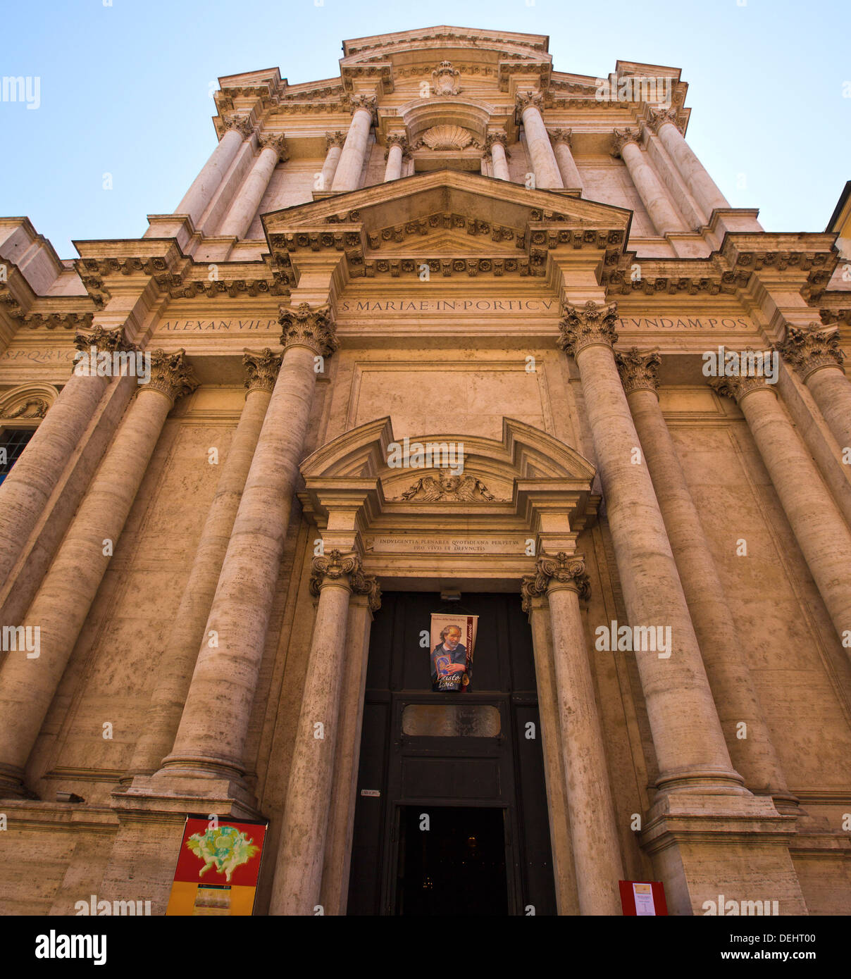 Façade d'une église, Santa Maria in Campitelli, Rome, Latium, Italie Banque D'Images