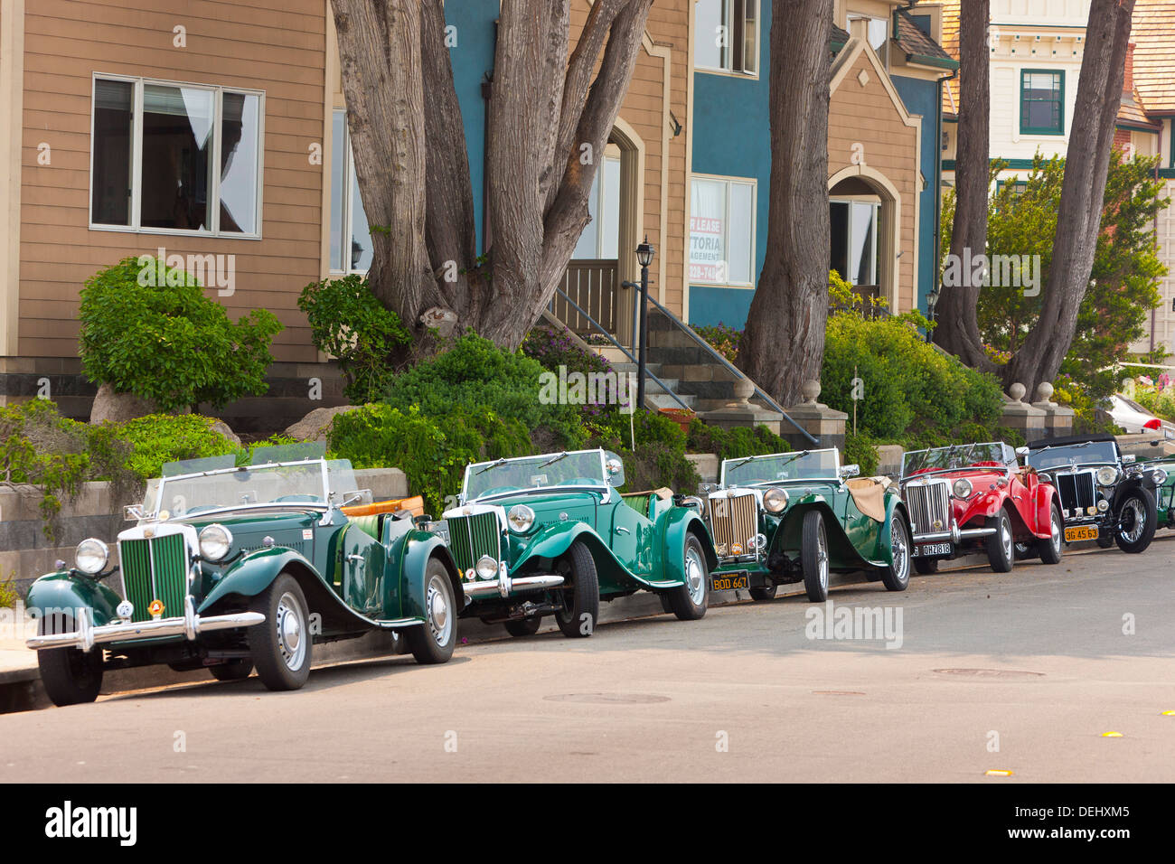 Les voitures de sport MG vintage restauré à des passionnés de se réunir à Monterey, Californie, USA. JMH5619 Banque D'Images