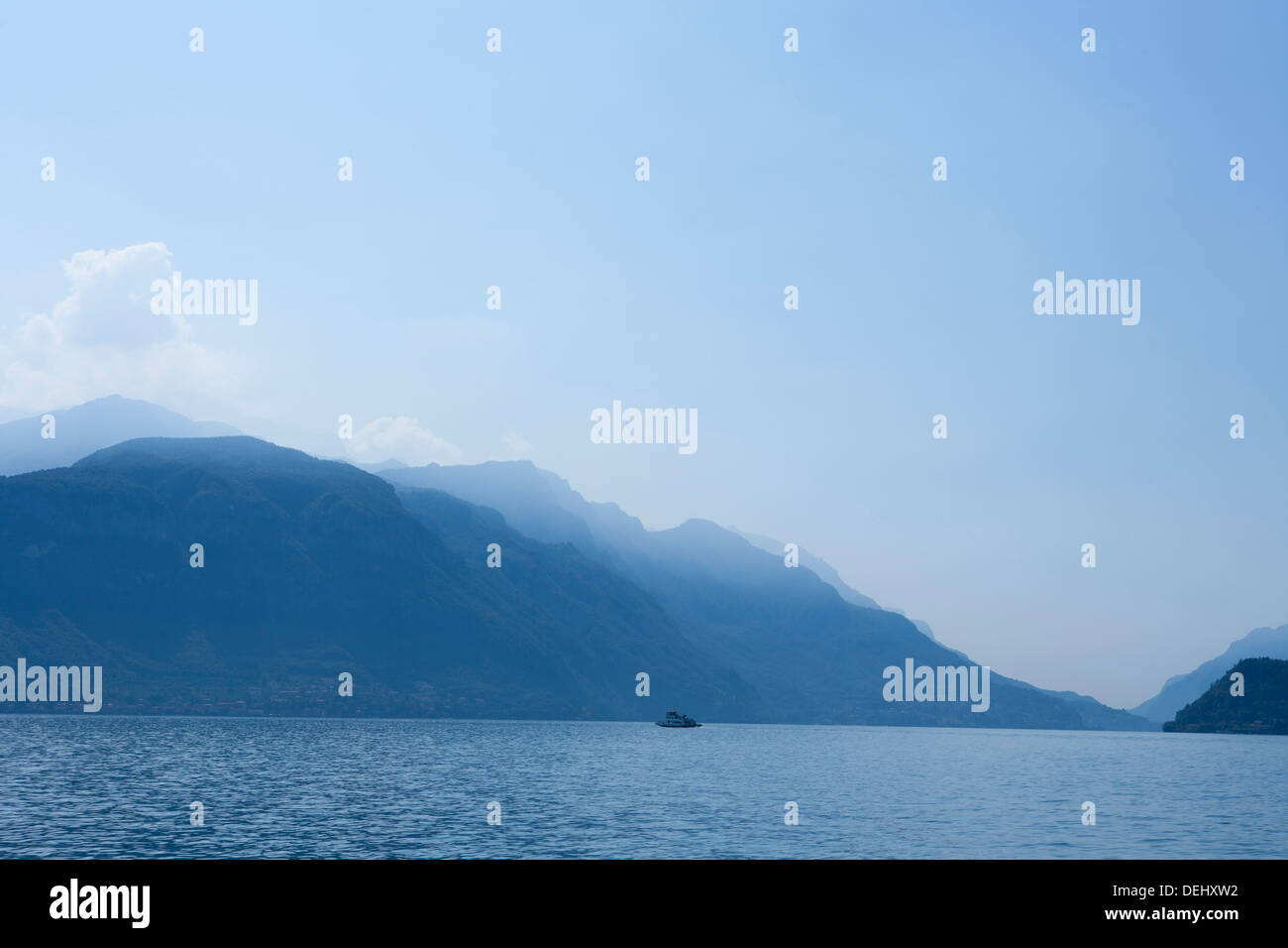 Traversier sur le lac de Côme Italie Banque D'Images Traversier sur le lac de Côme Italie Banque D'Images