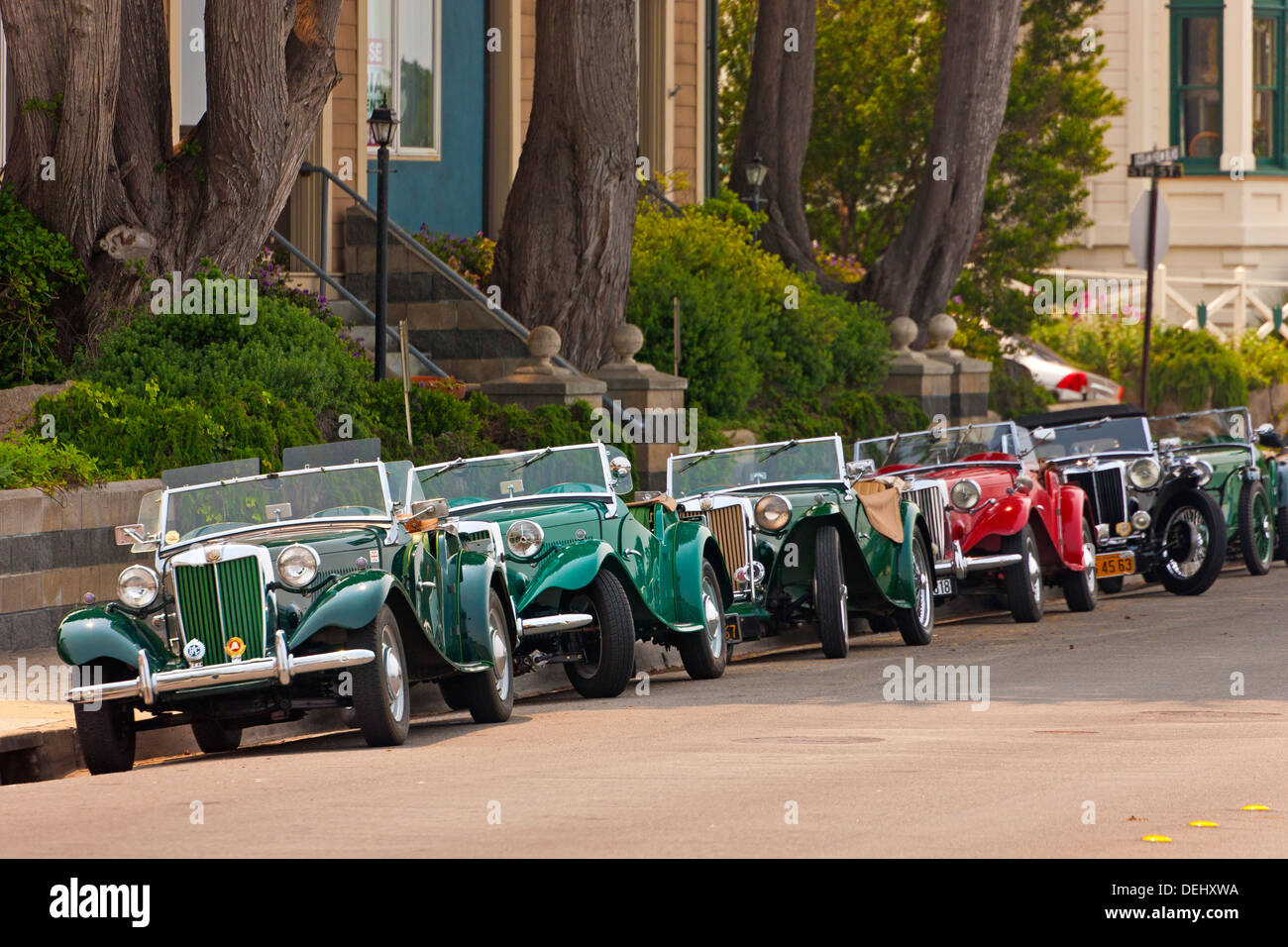 Les voitures de sport MG vintage restauré à des passionnés de se réunir à Monterey, Californie, USA. JMH5620 Banque D'Images