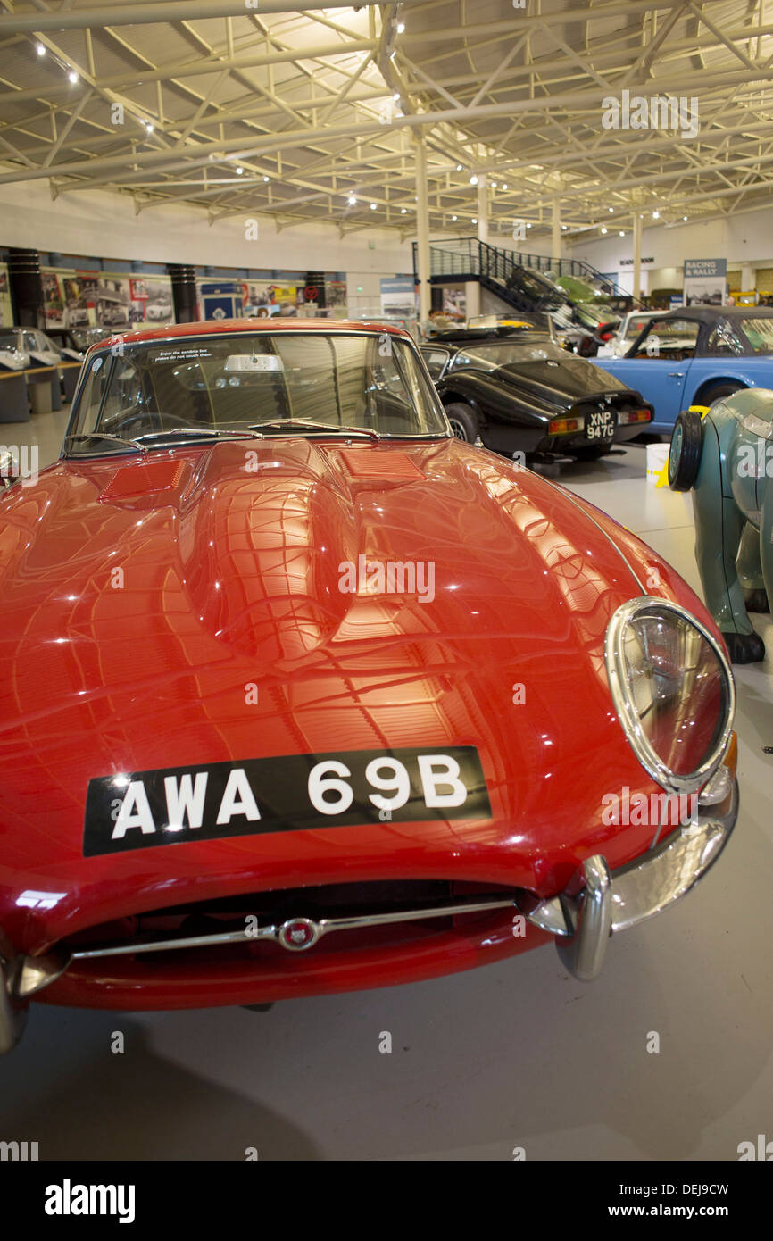 Jaguar E-type voiture. Heritage Motor Centre est la plus grande collection de voitures vintage classique britannique. Gaydon, Angleterre, Royaume-Uni. Banque D'Images