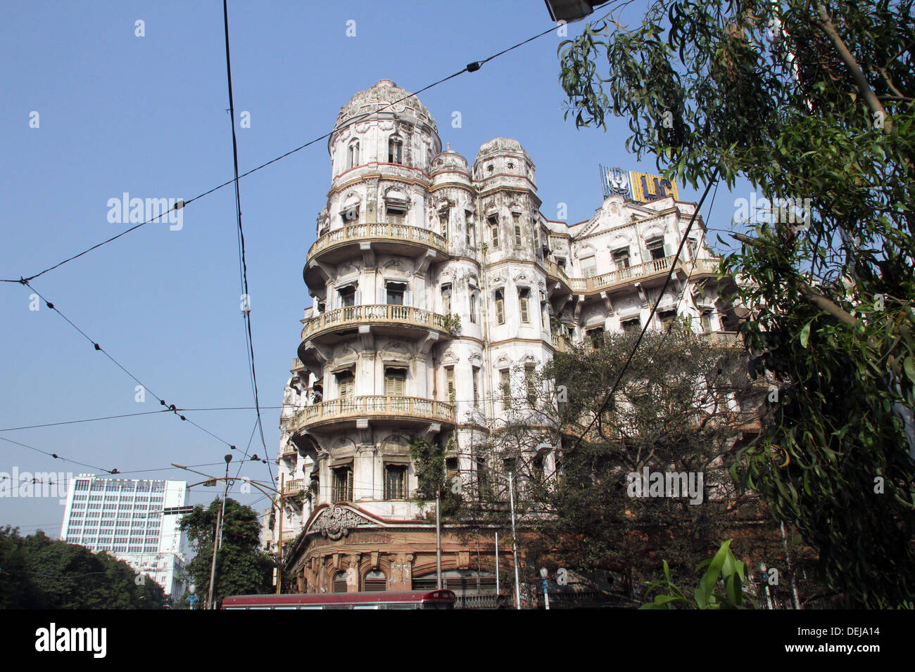 Esplanade mansions construite pendant l'ère coloniale Britannique lorsque Kolkata était la capitale de l'Inde britannique Banque D'Images