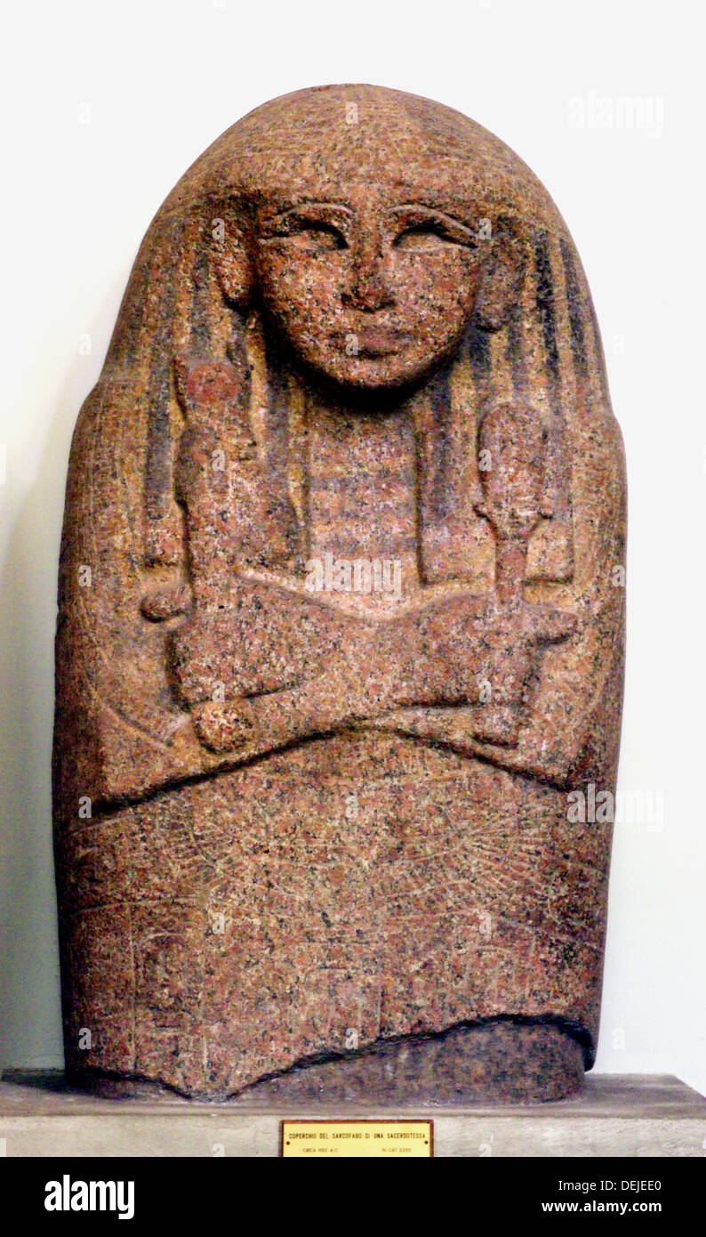 Sarcophage de prêtresse (ch. 1150 avant J.-C.) dans le Musée égyptien de Turin, Italie Banque D'Images