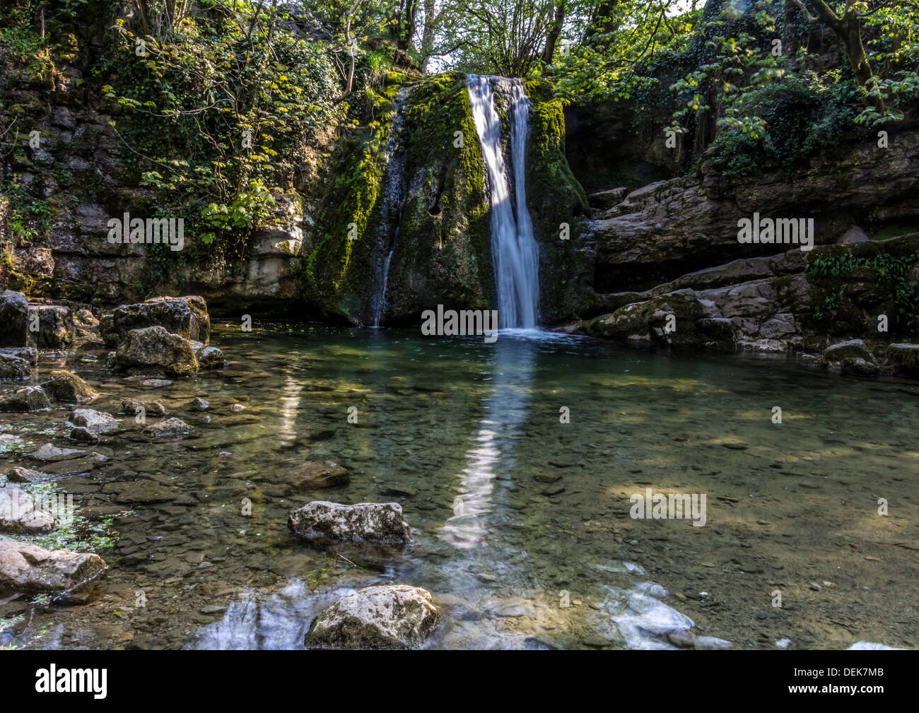 Janet's Foss chute d'eau à Malham West Yorkshire Banque D'Images