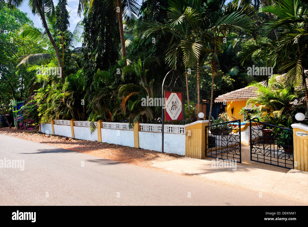 Porte d'entrée d'un restaurant, J&A's Ristorante Italiano, Baga, Nord de Goa, Goa, Inde Banque D'Images