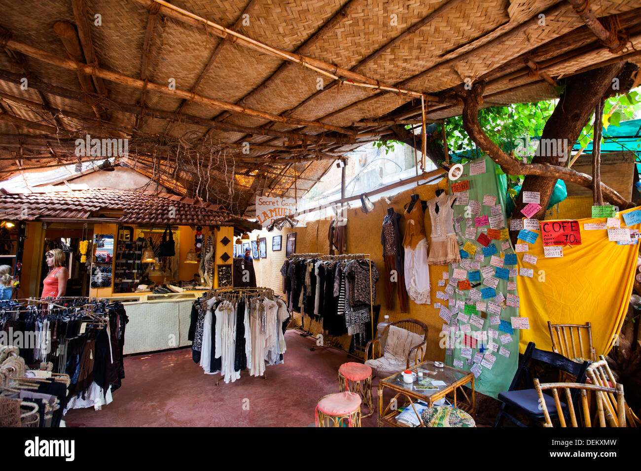 Magasin de vetements la Muella Arambol Nord de Goa Goa Inde Photo Stock Alamy