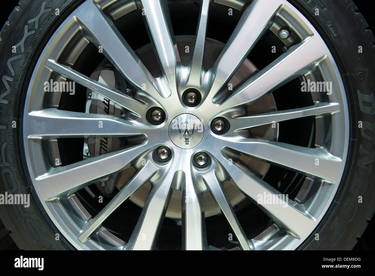 Francfort - 16 SEPTEMBRE : Aluminium roue sur la Maserati Ghibli à la 65ème IAA (Internationale Automobil Ausstellung) Banque D'Images