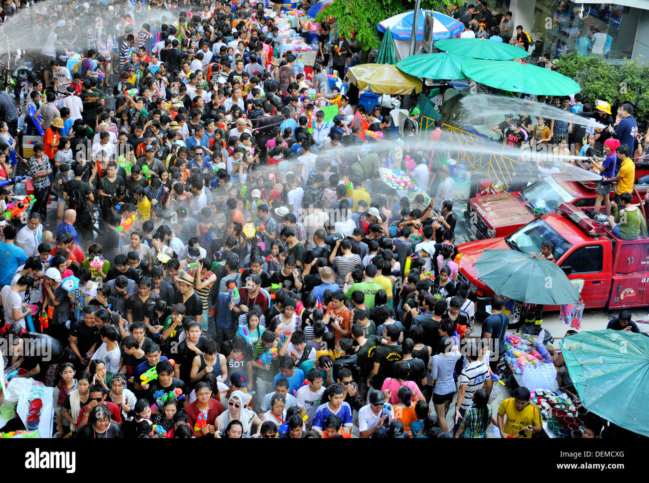 Songkran Festival (Festival de l'eau) à Silom, Bangkok Banque D'Images