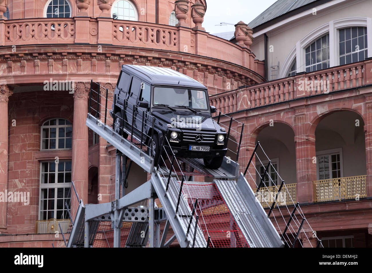 Mercedes Benz G500 dans un parcours tout terrain à la 65ème IAA de Francfort, Allemagne Banque D'Images