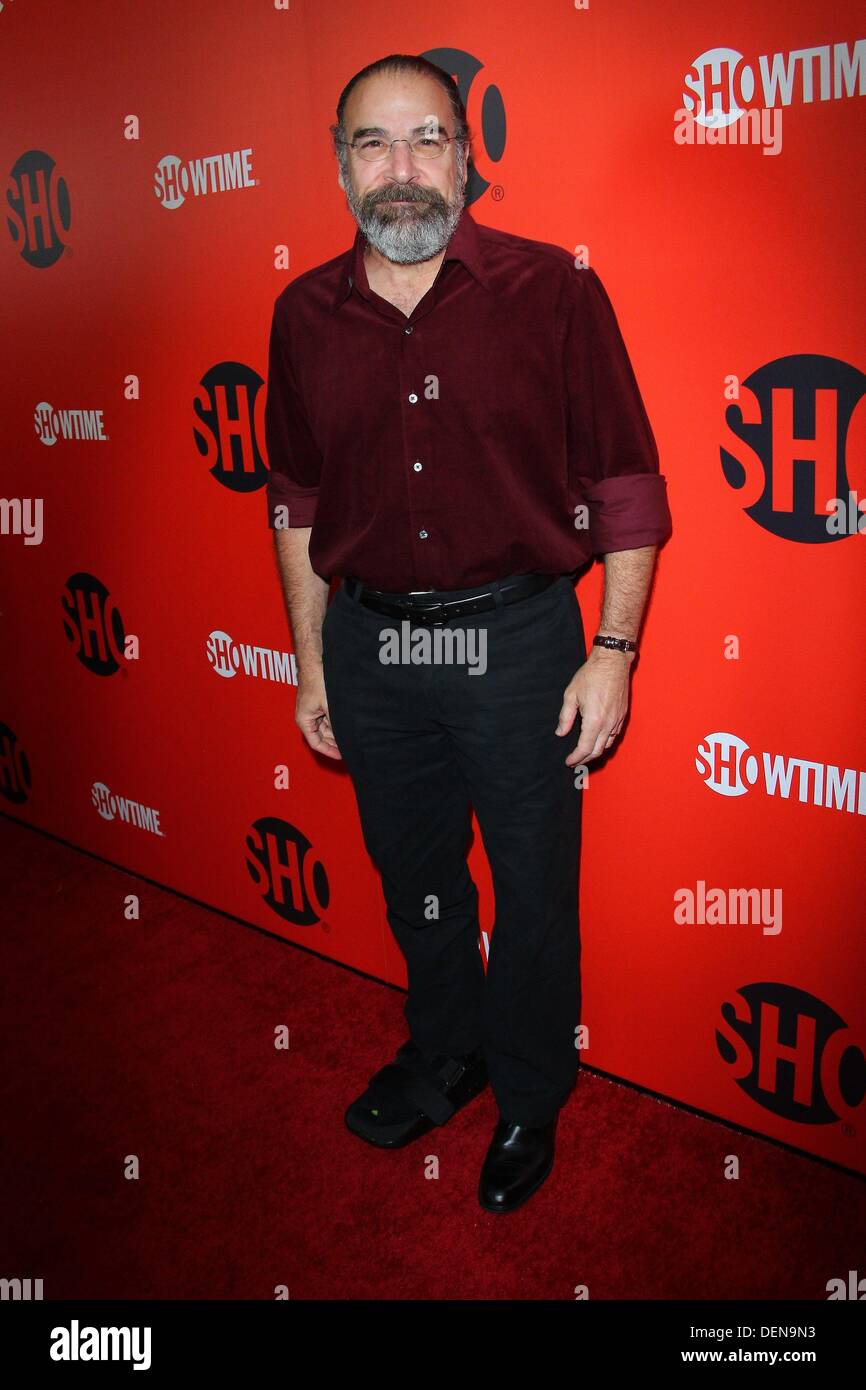 Los Angeles, Californie, USA. 21e Août, 2013. Mandy Patinkin assiste aux Emmy SHOWTIME Eve Soiree tenue à l'hôtel Sunset Tower le 21 septembre 2013 à Los Angeles, Californie. Credit : TLeopold ZUMAPRESS.com/Alamy/Photos/Globe Live News Banque D'Images