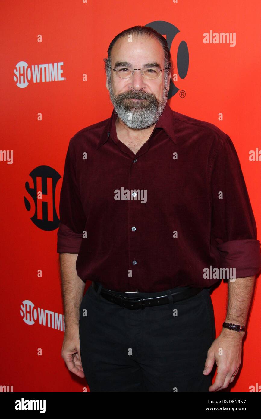 Los Angeles, Californie, USA. 21e Août, 2013. Mandy Patinkin assiste aux Emmy SHOWTIME Eve Soiree tenue à l'hôtel Sunset Tower le 21 septembre 2013 à Los Angeles, Californie. Credit : TLeopold ZUMAPRESS.com/Alamy/Photos/Globe Live News Banque D'Images