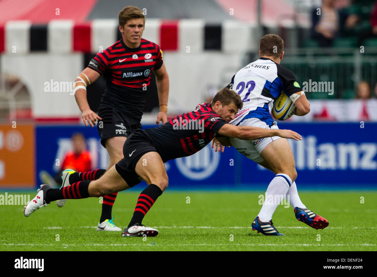 Londres, UK - Dimanche 22 septembre 2013. Au cours de l'action l'Aviva Premiership Round 3 match entre sarrasins et Bath Rugby joué à Allianz Park, Londres Banque D'Images