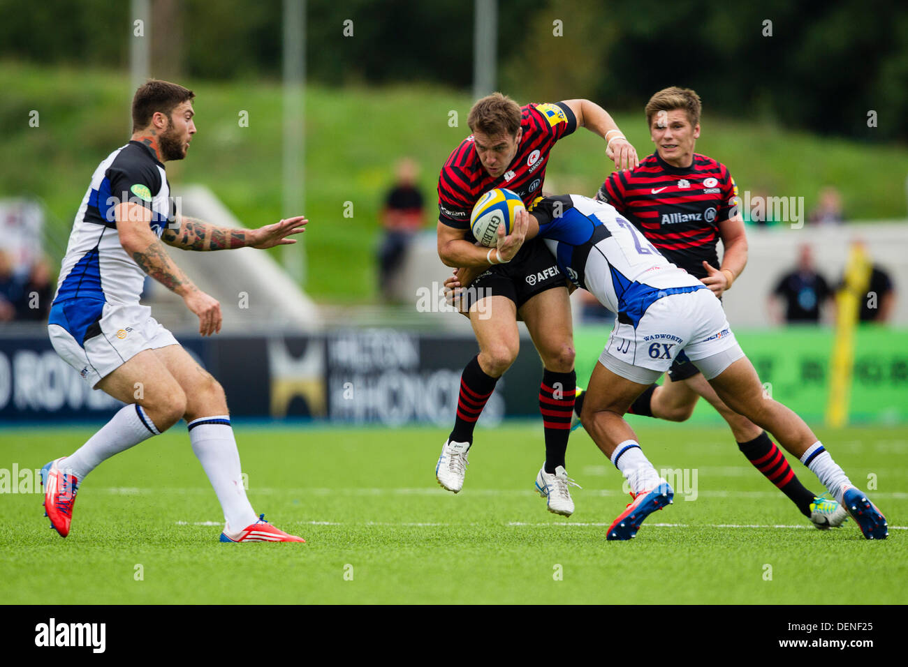 Londres, UK - Dimanche 22 septembre 2013. Au cours de l'action l'Aviva Premiership Round 3 match entre sarrasins et Bath Rugby joué à Allianz Park, Londres Banque D'Images