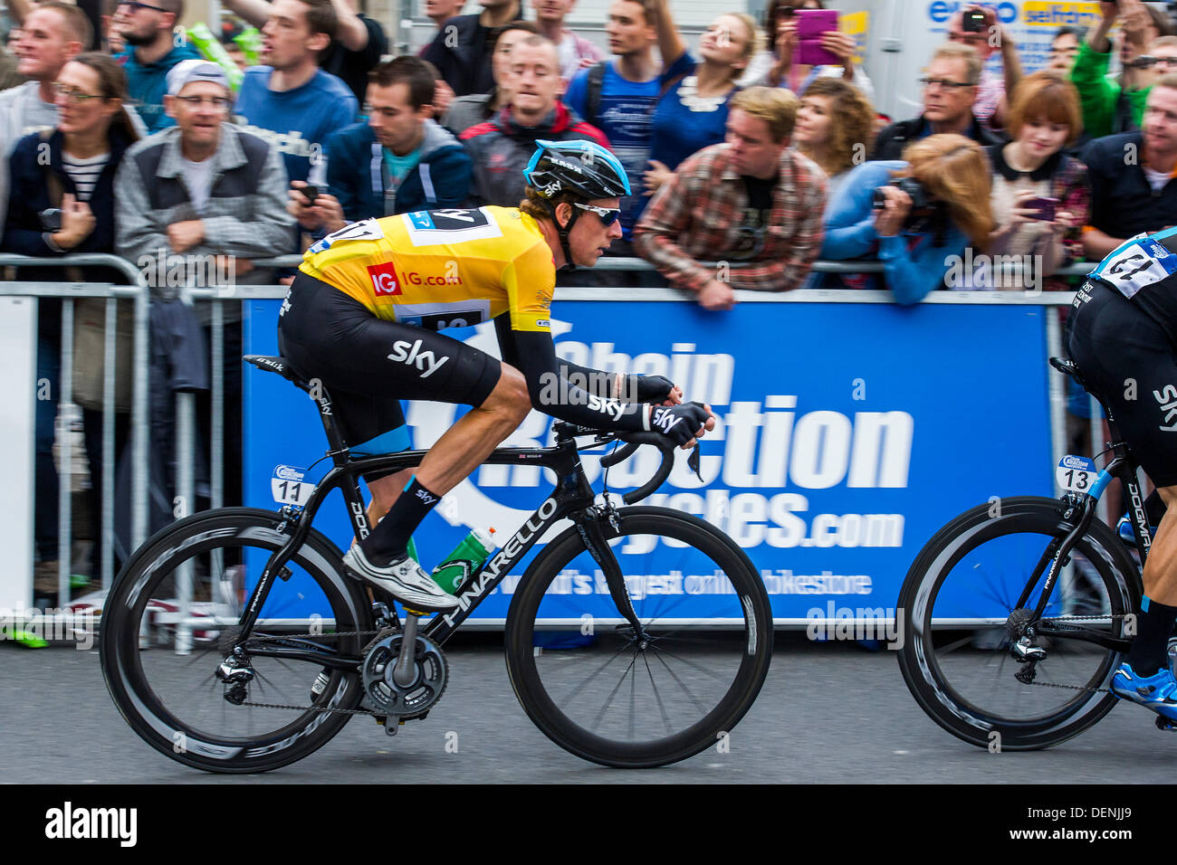 Londres, Royaume-Uni. 22 août, 2013. Sir Bradley Wiggins, de l'équipe Sky Procycling, remporte le Tour de Grande-Bretagne, tandis que Mark Cavendish, de l'Omega Pharma-Quick step-, gagne la dernière étape dans un sprint de fin. Whitehall, Londres, UK 22 Sep 2013. Crédit : Guy Bell/Alamy Live News Banque D'Images