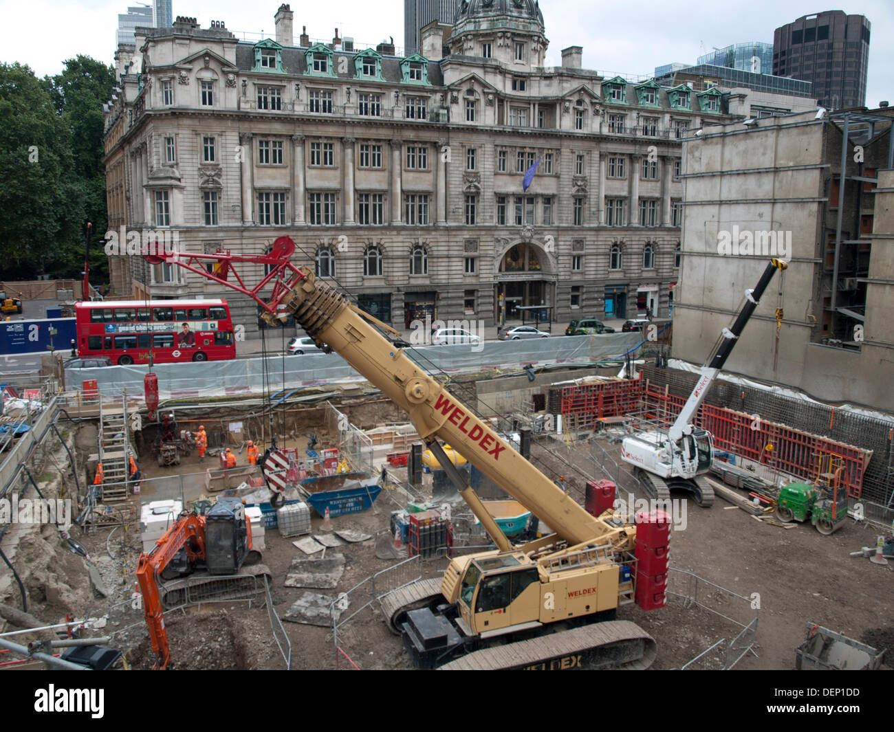 Londres, Royaume-Uni. 22 août, 2013. Traverse ouvre Moorgate et la gare de Liverpool Street pour chantiers week-end portes ouvertes le dimanche 22 septembre 2013. Traverse, doit être achevé en 2018, est un projet d'infrastructure ferroviaire complexe en cours principalement dans le centre de Londres et est devenu le plus important d'Europe Projet de construction. Credit : P.D. Amedzro/Alamy Live News Banque D'Images