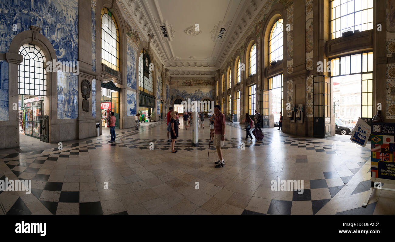 La gare de São Bento à Porto, Nord du Portugal, Europe Banque D'Images