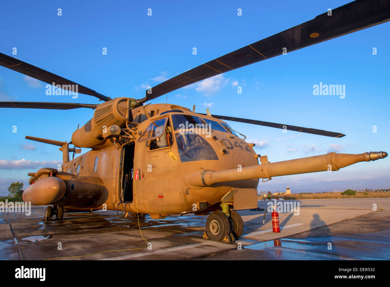 De l'air israélienne (IAF) hélicoptère Sikorsky CH-53 sur le terrain Banque D'Images