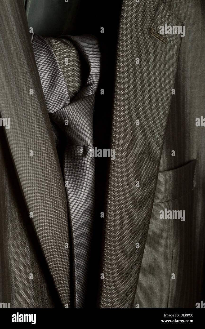 Un gros plan d'un élégant costume mens formelle avec une cravate Banque D'Images