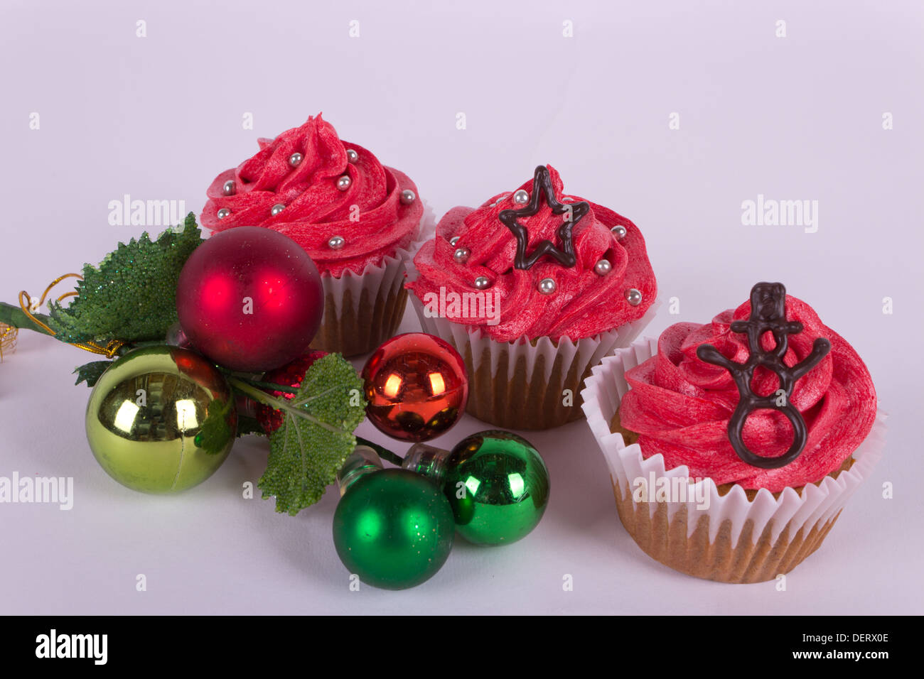 Petits gâteaux de Noël avec tree ornament Banque D'Images