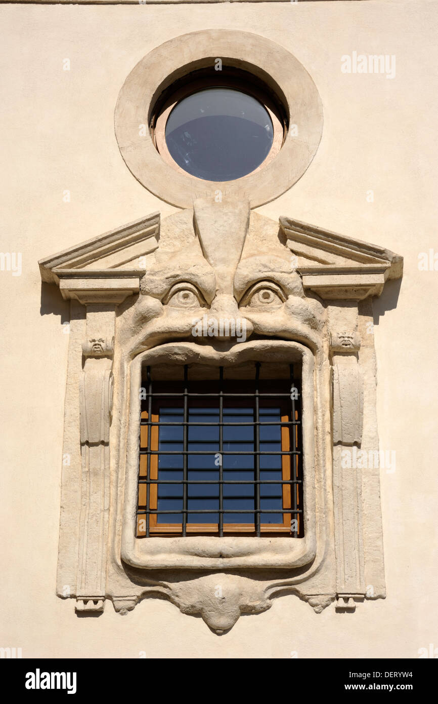 Italie, Rome, Palazzo Zuccari, fenêtre Banque D'Images