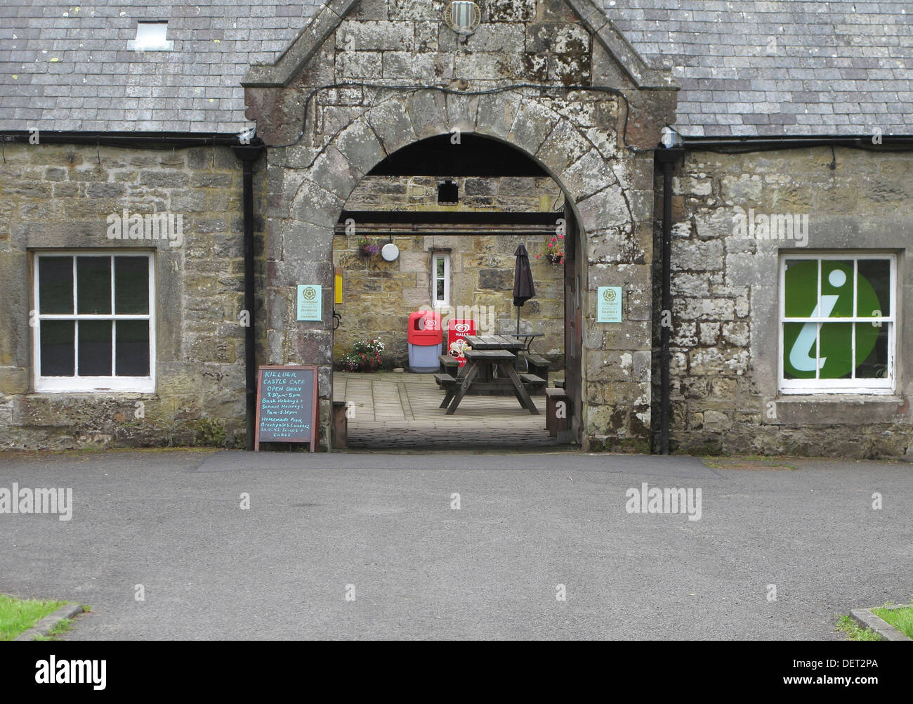 Entrée au château de Kielder Visitor Centre, Kielder Water & Forest Park, Northumberland, England, UK Banque D'Images