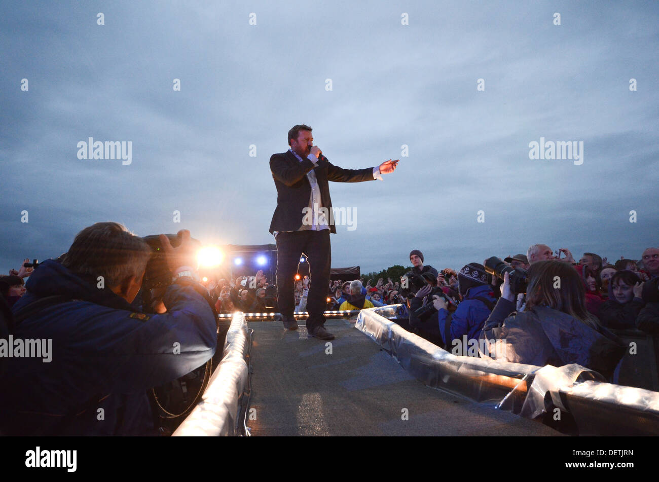 Guy Garvey du groupe britannique le coude à l'observatoire de Jodrell Bank dans le Cheshire, Angleterre Banque D'Images