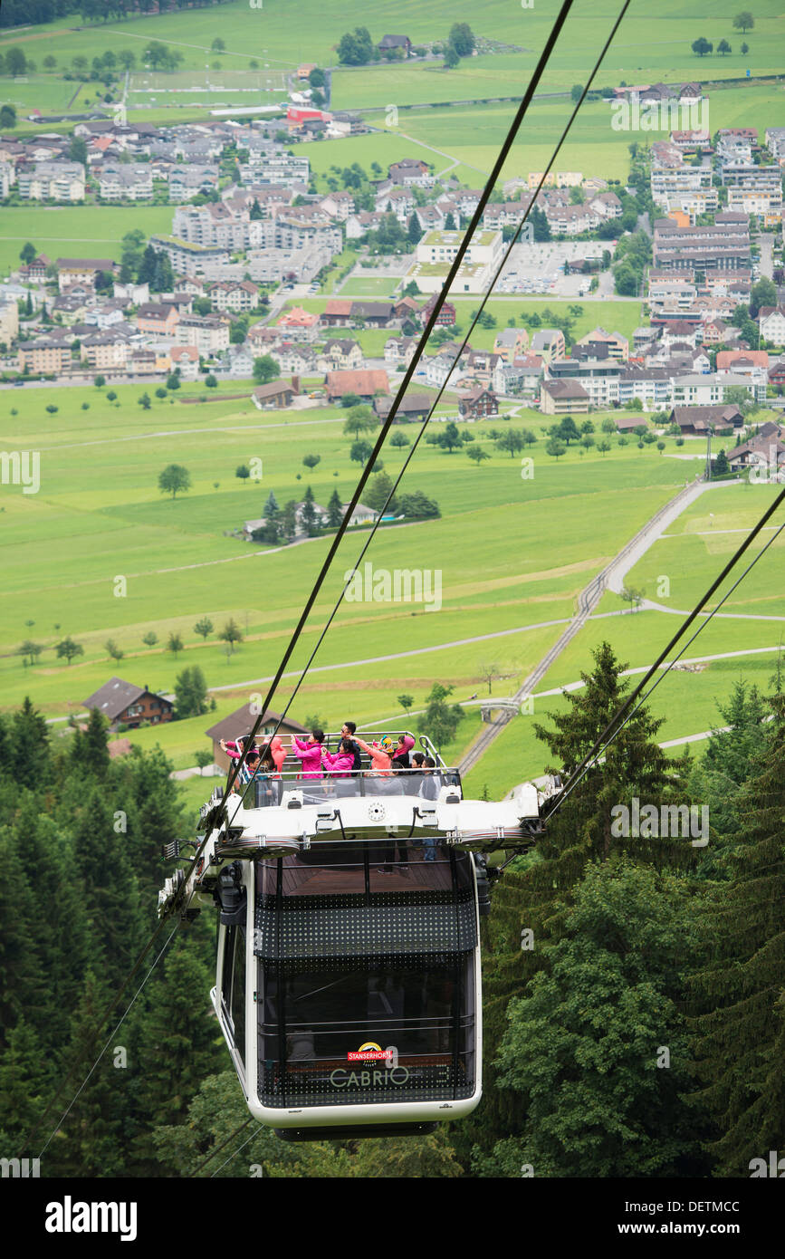 L'Europe, Suisse, canton de Lucerne, Stans, téléphérique CabriO Stanserhorn de mondes, d'abord double decker open air cable car Banque D'Images